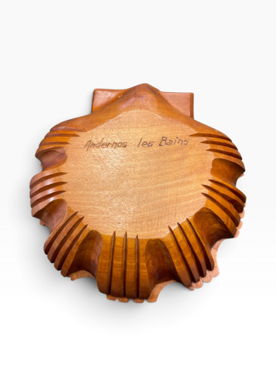1950s Carved wood shell box