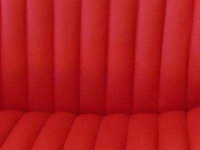 1950s canape in red leather with a base in chrome