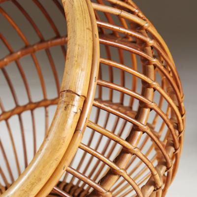 1950s wicker basket with handle
