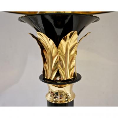 1970 Italian Hollywood Regency Pair of Black Lacquered and Gold Leaf Motif Lamps