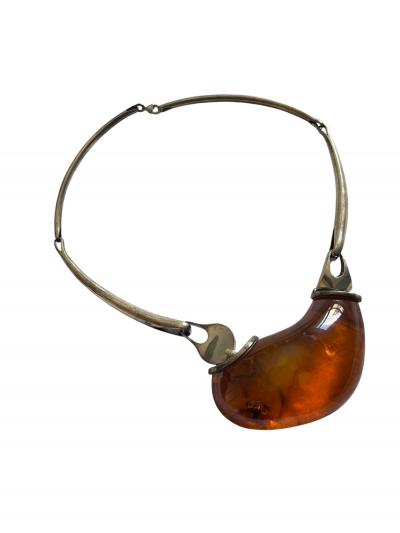 1970s Amber and silver necklace