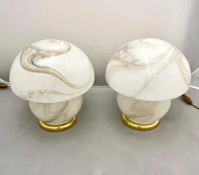1970s Vintage Italian Pair of Alabaster Murano Glass and Brass Mushroom Lamps