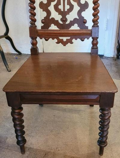 19C English Rococo Revival Ecclesiastical Oak Hall Chair