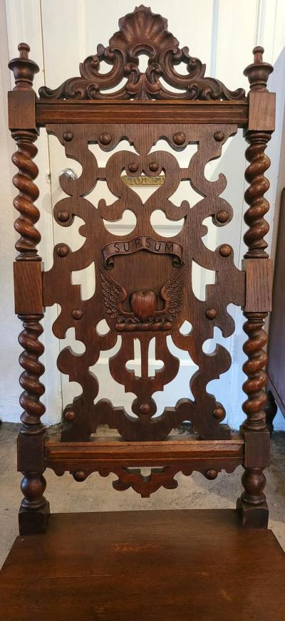 19C English Rococo Revival Ecclesiastical Oak Hall Chair