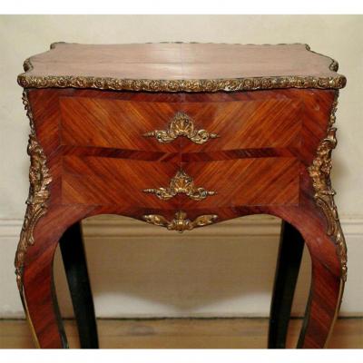 19TH C PETITE COMMODE