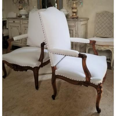 19TH C WALNUT LOUIS XV ARMCHAIRS PAIR