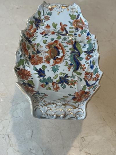 19TH CENTURY BRITISH PORCELAIN FLORAL DECORATED TAZZA
