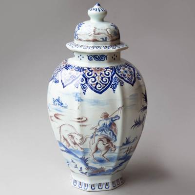 19TH CENTURY NEVERS OCTAGONAL BALUSTER FAIENCE LIDDED VASE