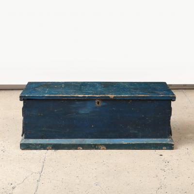 19TH CENTURY PAINTED SEA CHEST