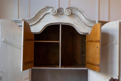 19th Century Alpine Painted Cupboard in White and Gray