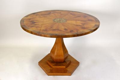 19th Century Biedermeier Dining Table Salon Table Cherrywood AT ca 1830