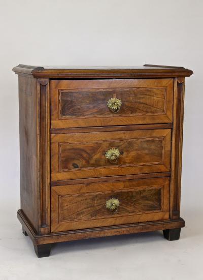 19th Century Biedermeier Nutwood Chest Of Drawers With Micro Inlays AT ca 1850