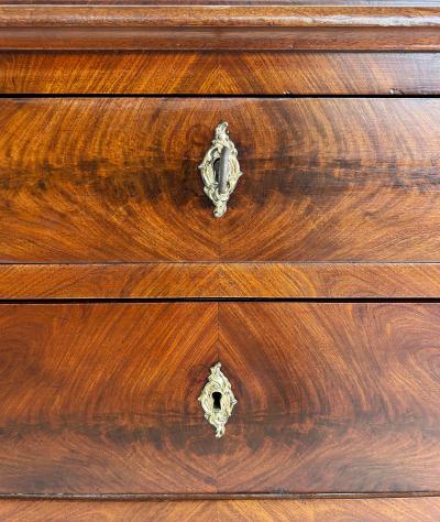 19th Century Biedermeier Style Mahogany Chest of Drawers Matched Flame Grain