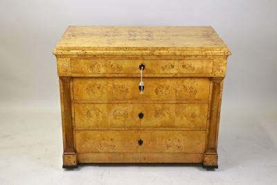 19th Century Birdseye Maple Biedermeier Chest Of Drawers Germany ca 1840