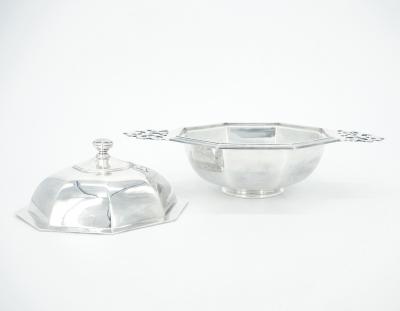 19th Century English Silver Plate Two Handled Covered Eculle Dish
