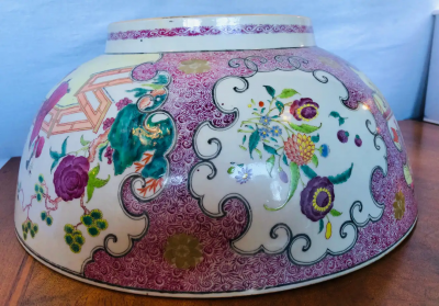 19th Century Famille Rose Chinese Export Punch Koi Decorated