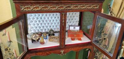 19th Century French Boudoir Vitrine