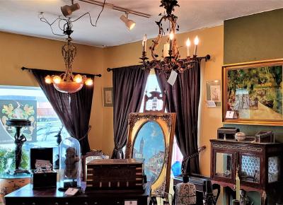 19th Century French Gilt Bronze Chandelier with Porcelain Flowers
