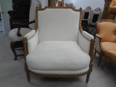 19th Century French Louis XVI Style Giltwood Marquise or Bergere