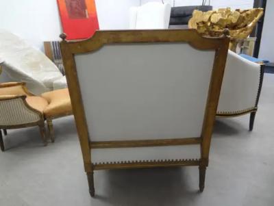19th Century French Louis XVI Style Giltwood Marquise or Bergere