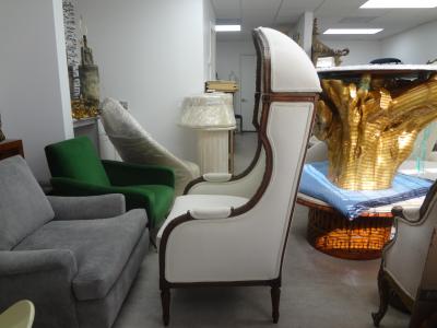 19th Century French Louis XVI Style Walnut Hooded Berg re