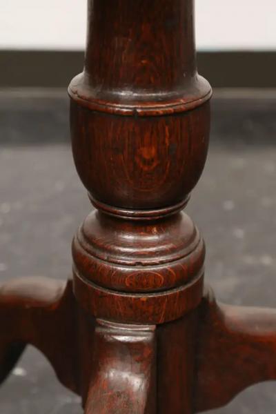 19th Century Georgian Tilt Top Table