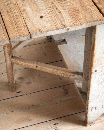 19th Century Gustavian Drop Leaf Table