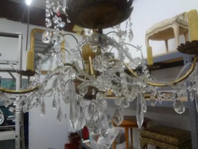 19th Century Italian Genovese Giltwood and Crystal Chandelier