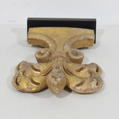 19th Century Italian Hand Carved Giltwood Gothic Style Ornament Fragment