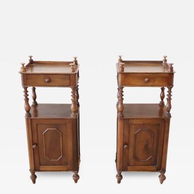 19th Century Italian Louis Philippe Pair of Antique Nightstands in Solid Walnut