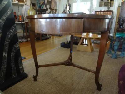 19th Century Italian Walnut Center Table Or Game Table