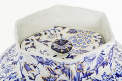 19th Century Large English Porcelain Covered Urn