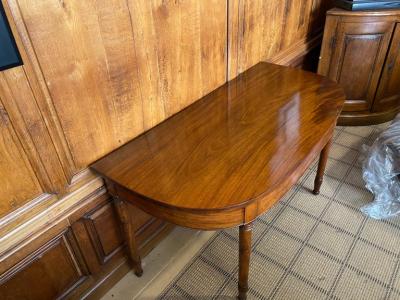 19th Century Mahogany Dining Table with Leaves with Brass Clips