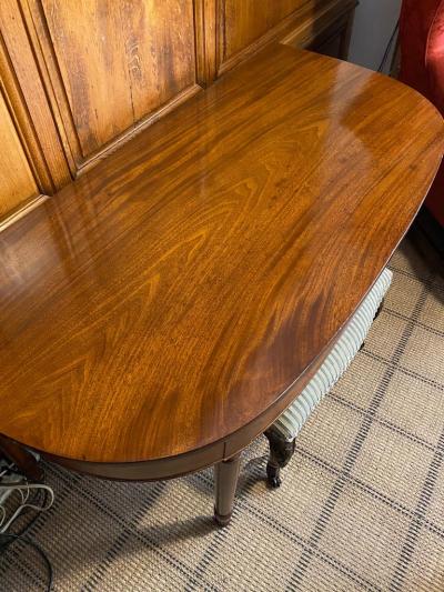 19th Century Mahogany Dining Table with Leaves with Brass Clips