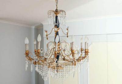 19th Century Neoclassical Baltic Crystal and Gilt Bronze Chandelier