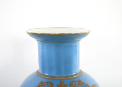 19th Century Paris Porcelain Vases a Pair