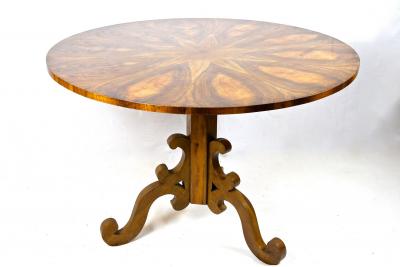 19th Century Round Biedermeier Dining Table Center Table Nutwood AT ca 1835