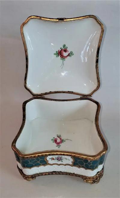 19th Century Samson Paris Porcelain Trinket Box
