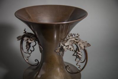 19th Century Superior Quality Japanese Bronze Vase With Grape Vine Handles