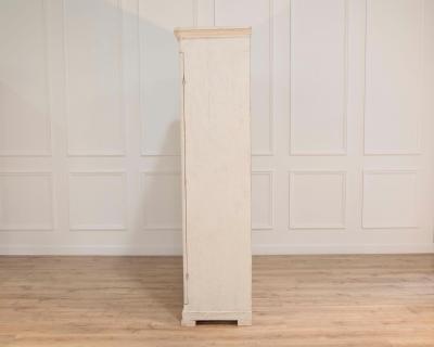 19th Century Swedish Gustavian Painted Display Cabinet with Glazed Doors