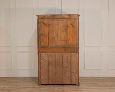 19th Century Swedish Gustavian Painted Display Cabinet with Glazed Doors