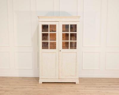 19th Century Swedish Gustavian Painted Display Cabinet with Glazed Doors