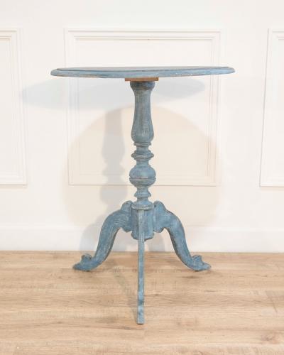 19th Century Swedish Tripod Oval Table in Original Painted Finish
