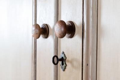 19thC English Pine Linen Press