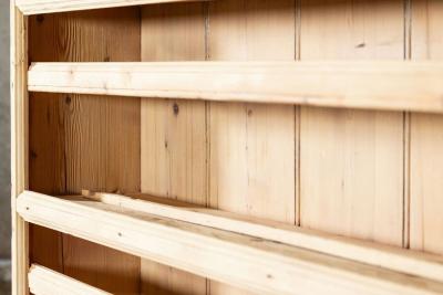 19thC Irish Pine Sled Foot Dresser