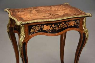 19thc fine quality Kingwood inlaid centre table in the French style