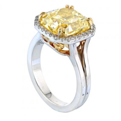 2 CARAT CUSHION CUT DIAMOND FANCY INTENSE YELLOW GIA RING