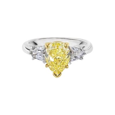 2 CARAT PEAR SHAPE DIAMOND FANCY INTENSE YELLOW GIA FYI VS1 GIA RING