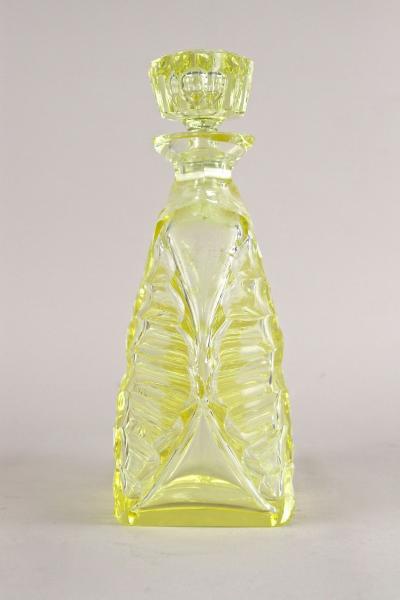 20th Century Art Deco Glass Decanter Set With 6 Shot Glasses CZ ca 1920
