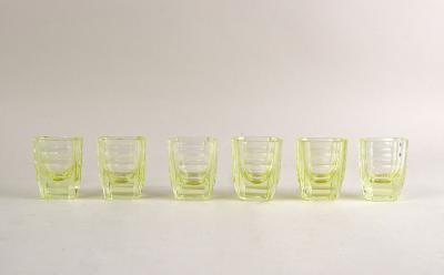 20th Century Art Deco Glass Decanter Set With 6 Shot Glasses CZ ca 1920